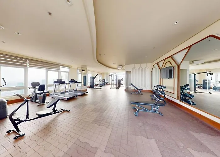 Apartahotel Chic And Cozy 1br In Dmci Aston Place, Pasay Near Naia, Moa, Csb Pasay